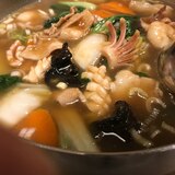 具沢山、海鮮あんかけラーメン